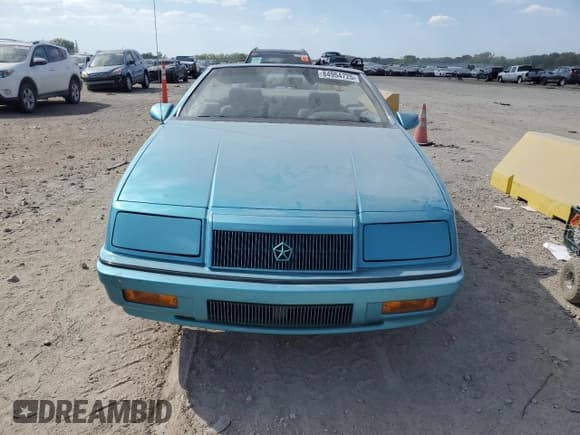 ✅ 1992 Chrysler LeBaron • VIN: 1C3XU4539NF258037 • Lot: 84954725. Wystawiony na Copart z przebiegiem 37 993 mil. Bezpłatny archiwum sprzedaży aukcyjnych z USA i szczegółowy raport historii pojazdu na DreamBid. Zdjęcie 5.