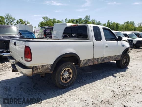 ✅ 1998 Ford F-250 • VIN: 1FTPX28L5WNA87328 • Lot: 53702875. Listed on Copart with 307,363 mi. Free auction sales archive from the USA and detailed vehicle history report at DreamBid. Image 3.
