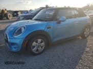 ✅ 2019 MINI Convertible Cooper • VIN: WMWWG5C51K3F79981 • Lot: 92760875. Wystawiony na Copart z przebiegiem 128 420 mil. Bezpłatny archiwum sprzedaży aukcyjnych z USA i szczegółowy raport historii pojazdu na DreamBid. Zdjęcie 1.