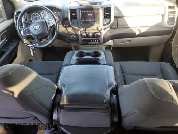 2020 Ram 1500 Big Horn с VIN 1C6SRFFT0LN125954, выставлен на аукционе Copart как лот 72221374 с пробегом 95 124 миль миль и Списание • Salvage title. История ставок и продаж доступна на DreamBid. Изображение 8.