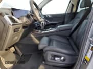 ✅ 2023 BMW X7 xDrive40i • VIN: 5UX23EM0XP9N55999 • Лот: 35914813. Опубликован ранее на Copart с пробегом 335 миль. Бесплатный доступ к архиву аукционных продаж из США и подробный отчёт об истории автомобиля на DreamBid. Изображение 7.