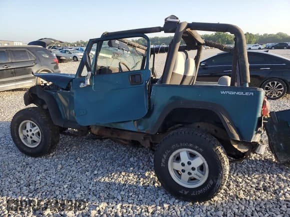 ✅ 1995 Jeep Wrangler • VIN: 1J4FY29S8SP273419 • Lot: 60672285. Listed on Copart with 170,462 mi. Free auction sales archive from the USA and detailed vehicle history report at DreamBid. Image 2.