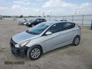 2017 Hyundai Accent SE with VIN KMHCT5AE5HU311760, listed as a Copart auction lot 71638225 with 132,137 mi miles and Salvage title. Bid and sale history available at DreamBid. Image 1.