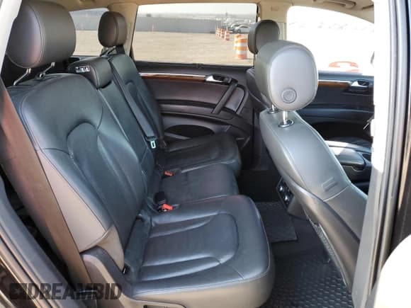 ✅ 2011 Audi Q7 Prestige • VIN: WA1VMAFE3BD000809 • Lot: 83386214. Listed on Copart with 114,522 mi. Free auction sales archive from the USA and detailed vehicle history report at DreamBid. Image 11.