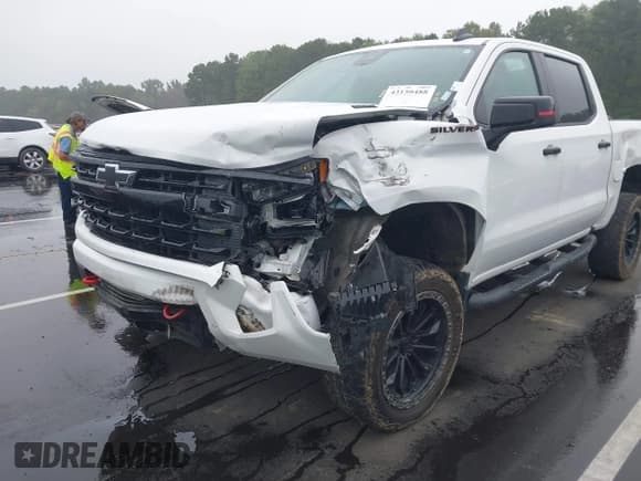 ✅ 2023 Chevrolet Silverado 1500 RST • VIN: 1GCUDEE83PZ170084 • Lot: 43150488. Wystawiony na IAAI z przebiegiem 44 803 mil. Bezpłatny archiwum sprzedaży aukcyjnych z USA i szczegółowy raport historii pojazdu na DreamBid. Zdjęcie 6.