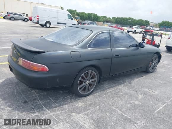 ✅ 1994 Lexus SC • VIN: JT8JZ31C5R0019241 • Lot: 42605496. Wystawiony na IAAI z przebiegiem 192 095 mil. Bezpłatny archiwum sprzedaży aukcyjnych z USA i szczegółowy raport historii pojazdu na DreamBid. Zdjęcie 4.