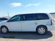 ✅ 2018 Dodge Grand Caravan SE • VIN: 2C4RDGBG1JR302936 • Lot: 42458503. Wystawiony na IAAI z przebiegiem 95 827 mil. Bezpłatny archiwum sprzedaży aukcyjnych z USA i szczegółowy raport historii pojazdu na DreamBid. Zdjęcie 6.