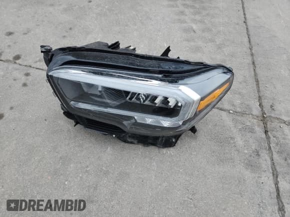 ✅ 2023 Toyota Tacoma TRD Sport • VIN: 3TMCZ5AN1PM557548 • Лот: 82419795. Опубликован ранее на Copart с пробегом 58 725 миль. Бесплатный доступ к архиву аукционных продаж из США и подробный отчёт об истории автомобиля на DreamBid. Изображение 12.