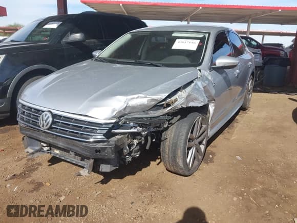 ✅ 2017 Volkswagen Passat R-Line • VIN: 1VWDT7A36HC021503 • Lot: 43617116. Wystawiony na IAAI z przebiegiem 125 526 mil. Bezpłatny archiwum sprzedaży aukcyjnych z USA i szczegółowy raport historii pojazdu na DreamBid. Zdjęcie 18.