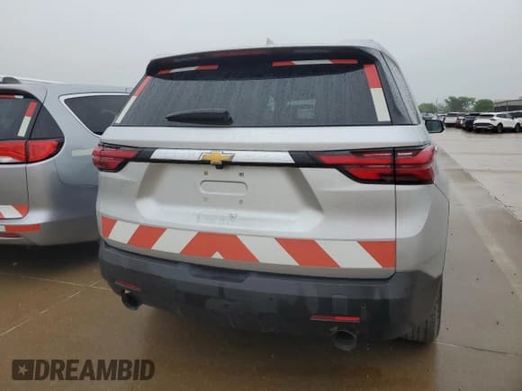 ✅ 2022 Chevrolet Traverse LT Cloth • VIN: 1GNEVMKW4NJ171794 • Lot: 51499765. Wystawiony na Copart z przebiegiem 396 683 mil. Bezpłatny archiwum sprzedaży aukcyjnych z USA i szczegółowy raport historii pojazdu na DreamBid. Zdjęcie 6.