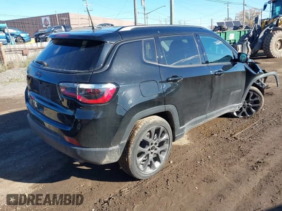 ✅ 2019 Jeep Compass Limited • VIN: 3C4NJDCB5KT712095 • Lot: 43661635. Wystawiony na IAAI z przebiegiem 32 596 mil. Bezpłatny archiwum sprzedaży aukcyjnych z USA i szczegółowy raport historii pojazdu na DreamBid. Zdjęcie 4.