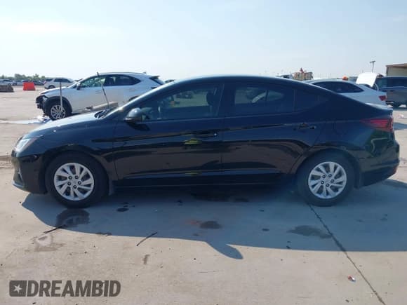 ✅ 2019 Hyundai Elantra SE • VIN: 5NPD74LF0KH431478 • Lot: 43027568. Listed on IAAI with 163,744 mi. Free auction sales archive from the USA and detailed vehicle history report at DreamBid. Image 14.