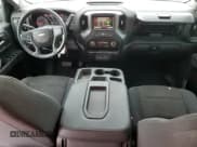 ✅ 2019 Chevrolet Silverado 1500 Custom • VIN: 1GCRYBEH0KZ392955 • Lot: 67643104. Wystawiony na Copart z przebiegiem 33 932 mil. Bezpłatny archiwum sprzedaży aukcyjnych z USA i szczegółowy raport historii pojazdu na DreamBid. Zdjęcie 8.