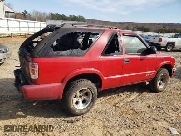 ✅ 1999 Chevrolet Blazer LS • VIN: 1GNCS18W2XK216654 • Lot: 92586055. Listed on Copart with Not provided. Free auction sales archive from the USA and detailed vehicle history report at DreamBid. Image 3.