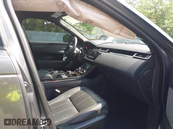 ✅ 2018 Land Rover Range Rover Velar R-Dynamic SE • VIN: SALYL2RV4JA752471 • Lot: 42812093. Listed on IAAI with 48,535 mi. Free auction sales archive from the USA and detailed vehicle history report at DreamBid. Image 5.