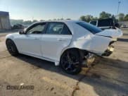 ✅ 2022 Chrysler 300 S • VIN: 2C3CCABGXNH135143 • Lot: 80745945. Wystawiony na Copart z przebiegiem Nie podano. Bezpłatny archiwum sprzedaży aukcyjnych z USA i szczegółowy raport historii pojazdu na DreamBid. Zdjęcie 2.