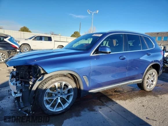 ✅ 2019 BMW X5 xDrive40i • VIN: 5UXCR6C56KLL05869 • Lot: 92683965. Wystawiony na Copart z przebiegiem 74 850 mil. Bezpłatny archiwum sprzedaży aukcyjnych z USA i szczegółowy raport historii pojazdu na DreamBid. Zdjęcie 1.