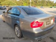 ✅ 2009 BMW 3 Series 328i • VIN: WBAPH77589NM28087 • Лот: 43349869. Опубликован ранее на IAAI с пробегом 115 007 миль. Бесплатный доступ к архиву аукционных продаж из США и подробный отчёт об истории автомобиля на DreamBid. Изображение 3.