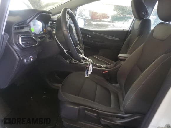 ✅ 2023 Chevrolet Bolt EV 1LT • VIN: 1G1FW6S03P4102848 • Lot: 87869515. Wystawiony na Copart z przebiegiem 18 135 mil. Bezpłatny archiwum sprzedaży aukcyjnych z USA i szczegółowy raport historii pojazdu na DreamBid. Zdjęcie 7.