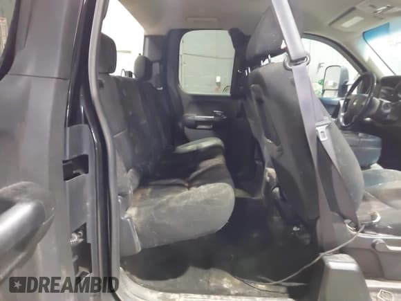 ✅ 2012 Chevrolet Silverado 2500HD LT • VIN: 1GC2KXCG2CZ303026 • Lot: 41877707. Wystawiony na IAAI z przebiegiem 251 672 mil. Bezpłatny archiwum sprzedaży aukcyjnych z USA i szczegółowy raport historii pojazdu na DreamBid. Zdjęcie 8.