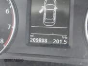 ✅ 2013 Volkswagen Passat SE • VIN: 1VWBH7A32DC134979 • Лот: 43057827. Опубликован ранее на IAAI с пробегом 209 808 миль. Бесплатный доступ к архиву аукционных продаж из США и подробный отчёт об истории автомобиля на DreamBid. Изображение 12.