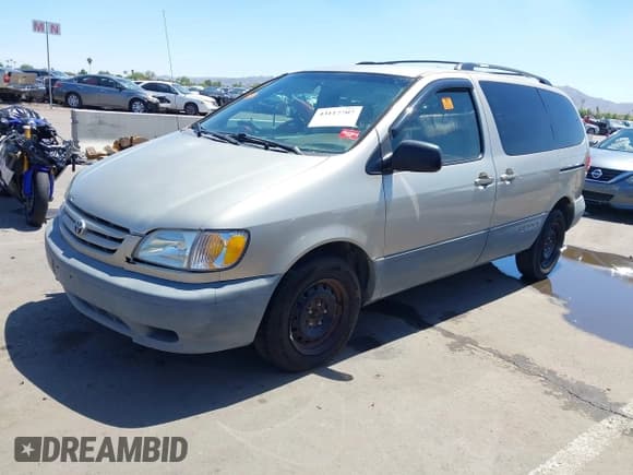 ✅ 2003 Toyota Sienna CE • VIN: 4T3ZF19C33U550009 • Lot: 43117707. Listed on IAAI with 195,555 mi. Free auction sales archive from the USA and detailed vehicle history report at DreamBid. Image 17.