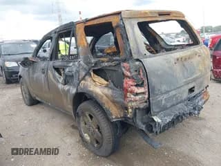 ✅ 2006 Saturn VUE • VIN: 5GZCZ63466S855835 • Lot: 43058205. Wystawiony na IAAI z przebiegiem 214 000 mil. Bezpłatny archiwum sprzedaży aukcyjnych z USA i szczegółowy raport historii pojazdu na DreamBid. Zdjęcie 3.