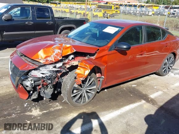 ✅ 2022 Nissan Altima SR • VIN: 1N4BL4CVXNN370550 • Лот: 43441355. Опубликован ранее на IAAI с пробегом 53 760 миль. Бесплатный доступ к архиву аукционных продаж из США и подробный отчёт об истории автомобиля на DreamBid. Изображение 2.