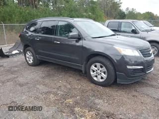 ✅ 2017 Chevrolet Traverse LS • VIN: 1GNKRFKD3HJ228296 • Lot: 43555579. Wystawiony na IAAI z przebiegiem 267 423 mil. Bezpłatny archiwum sprzedaży aukcyjnych z USA i szczegółowy raport historii pojazdu na DreamBid. Zdjęcie 1.