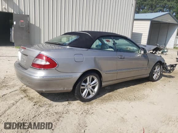✅ 2006 Mercedes-Benz CLK 350 • VIN: WDBTK56G16T071450 • Lot: 66113695. Listed on Copart with 168,056 mi. Free auction sales archive from the USA and detailed vehicle history report at DreamBid. Image 3.