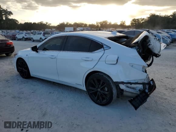 ✅ 2022 Lexus ES 300h F Sport • VIN: 58AGA1C12NU021507 • Lot: 80716024. Wystawiony na Copart z przebiegiem 43 663 mil. Bezpłatny archiwum sprzedaży aukcyjnych z USA i szczegółowy raport historii pojazdu na DreamBid. Zdjęcie 2.