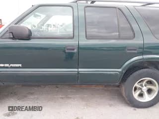 ✅ 2004 Chevrolet Blazer LS • VIN: 1GNCS13X24K106375 • Lot: 40151407. Wystawiony na IAAI z przebiegiem 207 657 mil. Bezpłatny archiwum sprzedaży aukcyjnych z USA i szczegółowy raport historii pojazdu na DreamBid. Zdjęcie 6.