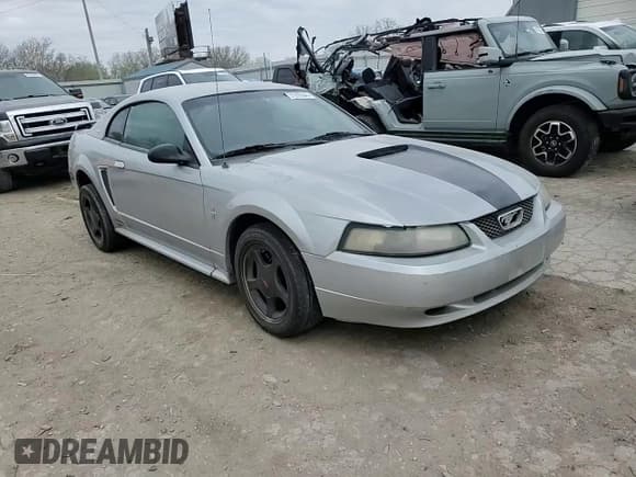 ✅ 2001 Ford Mustang Standard • VIN: 1FAFP40401F200672 • Lot: 51295345. Listed on Copart with Not provided. Free auction sales archive from the USA and detailed vehicle history report at DreamBid. Image 11.