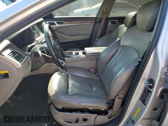 2016 Hyundai Genesis 3.8L z VIN KMHGN4JE9GU129886, wystawiony jako Copart lot #74168694 z przebiegiem 101 176 mil mil oraz Szkoda całkowita • Salvage title. Historia ofert i sprzedaży dostępna na DreamBid. Obrazek 7.