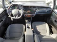 ✅ 2023 Chevrolet Bolt EV 1LT • VIN: 1G1FW6S03P4124414 • Lot: 43113575. Wystawiony na Copart z przebiegiem 12 841 mil. Bezpłatny archiwum sprzedaży aukcyjnych z USA i szczegółowy raport historii pojazdu na DreamBid. Zdjęcie 8.