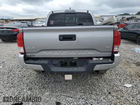 ✅ 2016 Toyota Tacoma SR • VIN: 3TMCZ5AN6GM024613 • Лот: 67849115. Опубликован ранее на Copart с пробегом 159 250 миль. Бесплатный доступ к архиву аукционных продаж из США и подробный отчёт об истории автомобиля на DreamBid. Изображение 6.
