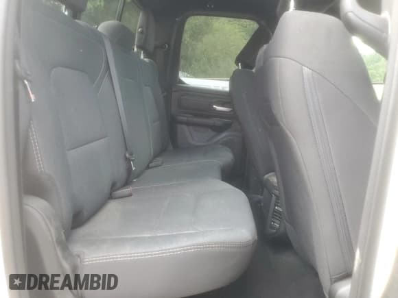 ✅ 2022 Ram 1500 Tradesman • VIN: 1C6SRFCT3NN374434 • Lot: 68299464. Wystawiony na Copart z przebiegiem 76 871 mil. Bezpłatny archiwum sprzedaży aukcyjnych z USA i szczegółowy raport historii pojazdu na DreamBid. Zdjęcie 10.