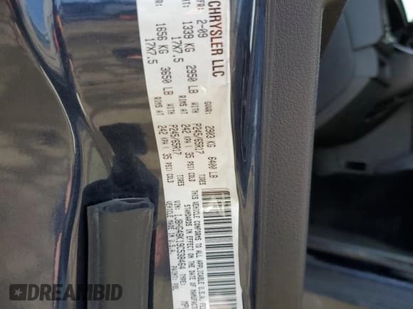 ✅ 2009 Jeep Commander Sport • VIN: 1J8HG48K19C538464 • Lot: 44506165. Wystawiony na Copart z przebiegiem 185 546 mil. Bezpłatny archiwum sprzedaży aukcyjnych z USA i szczegółowy raport historii pojazdu na DreamBid. Zdjęcie 13.