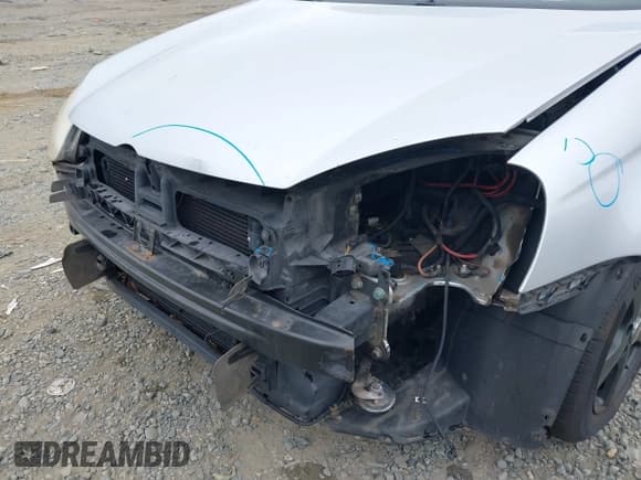 ✅ 2006 Volkswagen Jetta 2.5L • VIN: 3VWSF71KX6M730663 • Лот: 42944562. Опубликован ранее на IAAI с пробегом 150 255 миль. Бесплатный доступ к архиву аукционных продаж из США и подробный отчёт об истории автомобиля на DreamBid. Изображение 6.