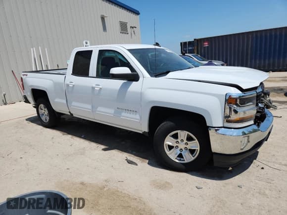 ✅ 2017 Chevrolet Silverado 1500 LT • VIN: 1GCVKREC8HZ122152 • Lot: 63298045. Listed on Copart with 121,989 mi. Free auction sales archive from the USA and detailed vehicle history report at DreamBid. Image 4.