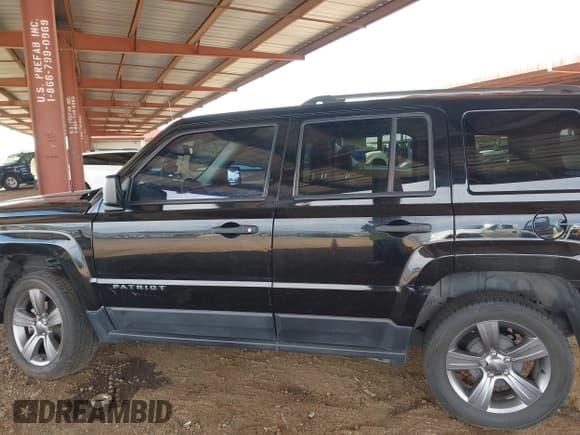 ✅ 2017 Jeep Patriot Sport • VIN: 1C4NJPBA3HD166731 • Lot: 41899978. Listed on IAAI with 85,986 mi. Free auction sales archive from the USA and detailed vehicle history report at DreamBid. Image 14.