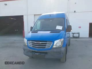 ✅ 2015 Freightliner Sprinter • VIN: WDYPE7DC4F5996044 • Lot: 42283255. Wystawiony na IAAI z przebiegiem 204 333 mil. Bezpłatny archiwum sprzedaży aukcyjnych z USA i szczegółowy raport historii pojazdu na DreamBid. Zdjęcie 6.