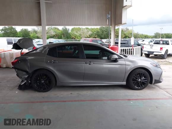 2025 Toyota Camry LE с VIN 4T1DAACK5SU558774, выставлен на аукционе IAAI как лот 43152721 с пробегом 8 106 миль миль и . История ставок и продаж доступна на DreamBid. Изображение 13.