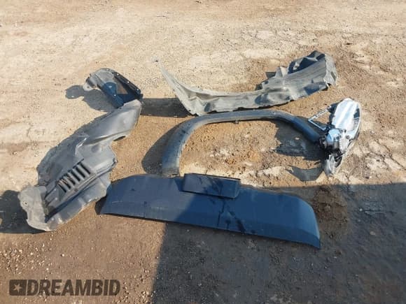 ✅ 2017 Toyota Tacoma SR5 • VIN: 5TFCZ5AN9HX116956 • Lot: 42893281. Listed on IAAI with 156,440 mi. Free auction sales archive from the USA and detailed vehicle history report at DreamBid. Image 12.