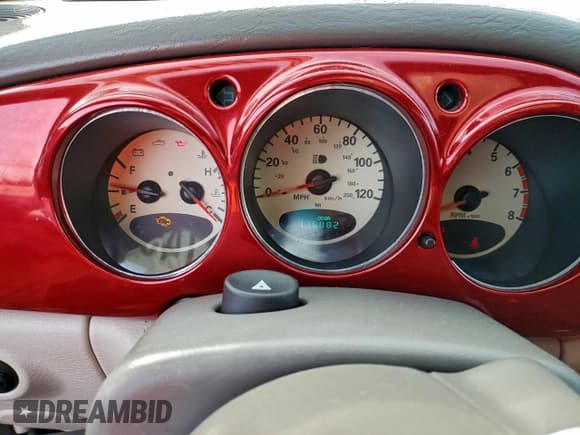 ✅ 2004 Chrysler PT Cruiser Limited • VIN: 3C8FY68B64T207656 • Lot: 94111745. Wystawiony na Copart z przebiegiem 176 882 mil. Bezpłatny archiwum sprzedaży aukcyjnych z USA i szczegółowy raport historii pojazdu na DreamBid. Zdjęcie 9.