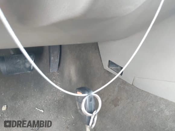 ✅ 2006 Jeep Commander • VIN: 1J8HG48K86C191324 • Lot: 42121472. Wystawiony na IAAI z przebiegiem 220 098 mil. Bezpłatny archiwum sprzedaży aukcyjnych z USA i szczegółowy raport historii pojazdu na DreamBid. Zdjęcie 11.