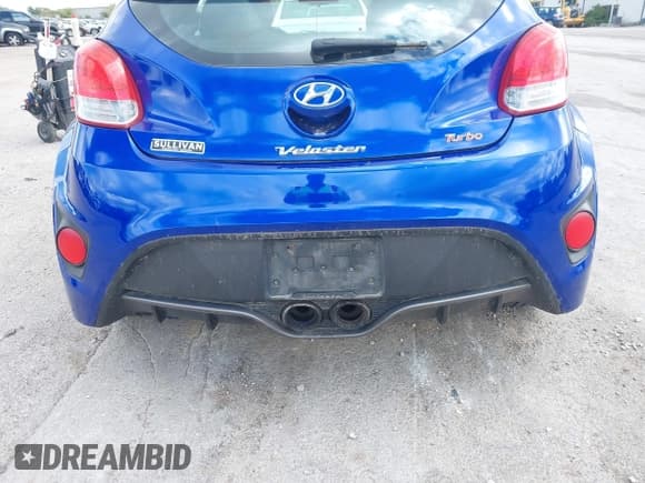 ✅ 2013 Hyundai Veloster Turbo • VIN: KMHTC6AE8DU176516 • Lot: 43166189. Wystawiony na IAAI z przebiegiem 69 989 mil. Bezpłatny archiwum sprzedaży aukcyjnych z USA i szczegółowy raport historii pojazdu na DreamBid. Zdjęcie 15.