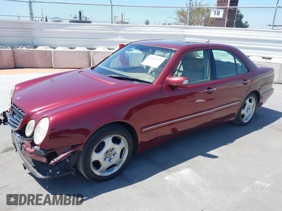 ✅ 2000 Mercedes-Benz E 320 • VIN: WDBJF70J5YB066997 • Лот: 42314772. Опубликован ранее на IAAI с пробегом 181 217 миль. Бесплатный доступ к архиву аукционных продаж из США и подробный отчёт об истории автомобиля на DreamBid. Изображение 19.