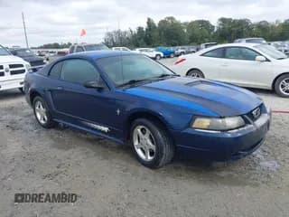 ✅ 2002 Ford Mustang Standard • VIN: 1FAFP40452F176449 • Lot: 43556338. Wystawiony na IAAI z przebiegiem 178 870 mil. Bezpłatny archiwum sprzedaży aukcyjnych z USA i szczegółowy raport historii pojazdu na DreamBid. Zdjęcie 1.