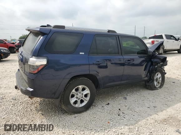 ✅ 2021 Toyota 4Runner SR5 • VIN: JTEMU5JR4M5917821 • Лот: 51359905. Опубликован ранее на Copart с пробегом 77 403 миль. Бесплатный доступ к архиву аукционных продаж из США и подробный отчёт об истории автомобиля на DreamBid. Изображение 3.